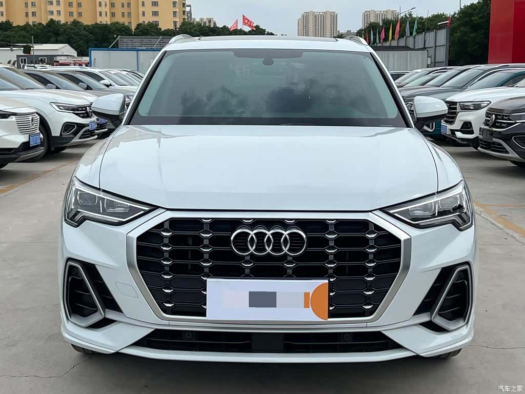 Audi Q3, 2023 2