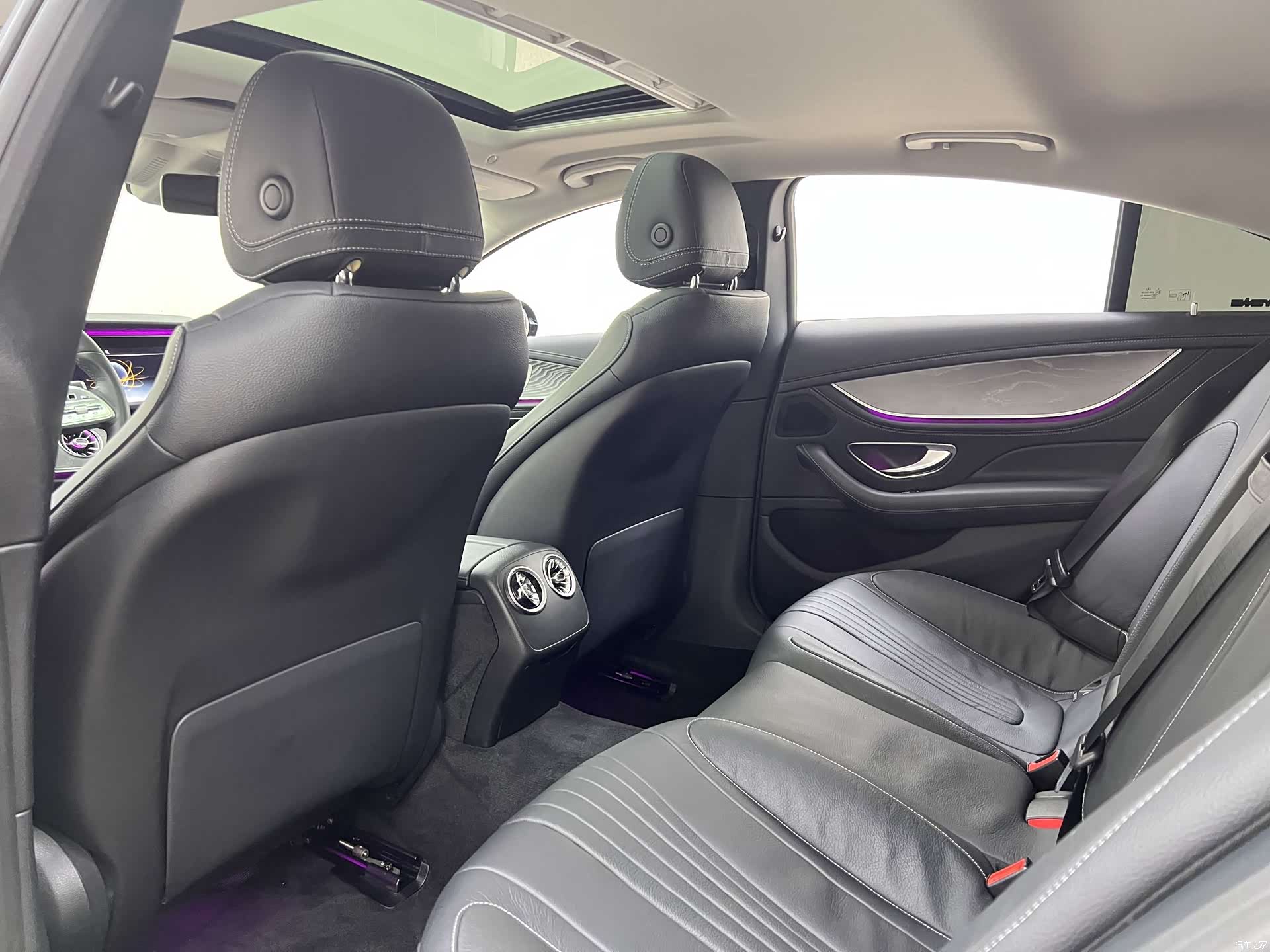Mercedes-Benz CLS, 2019 16