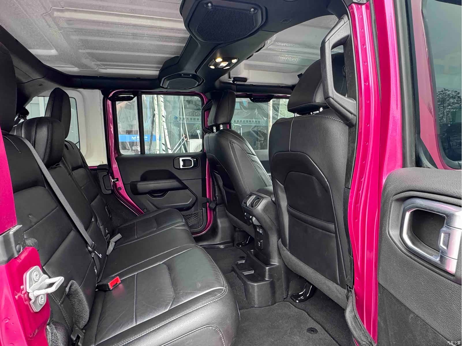 Jeep Wrangler, 2024 9