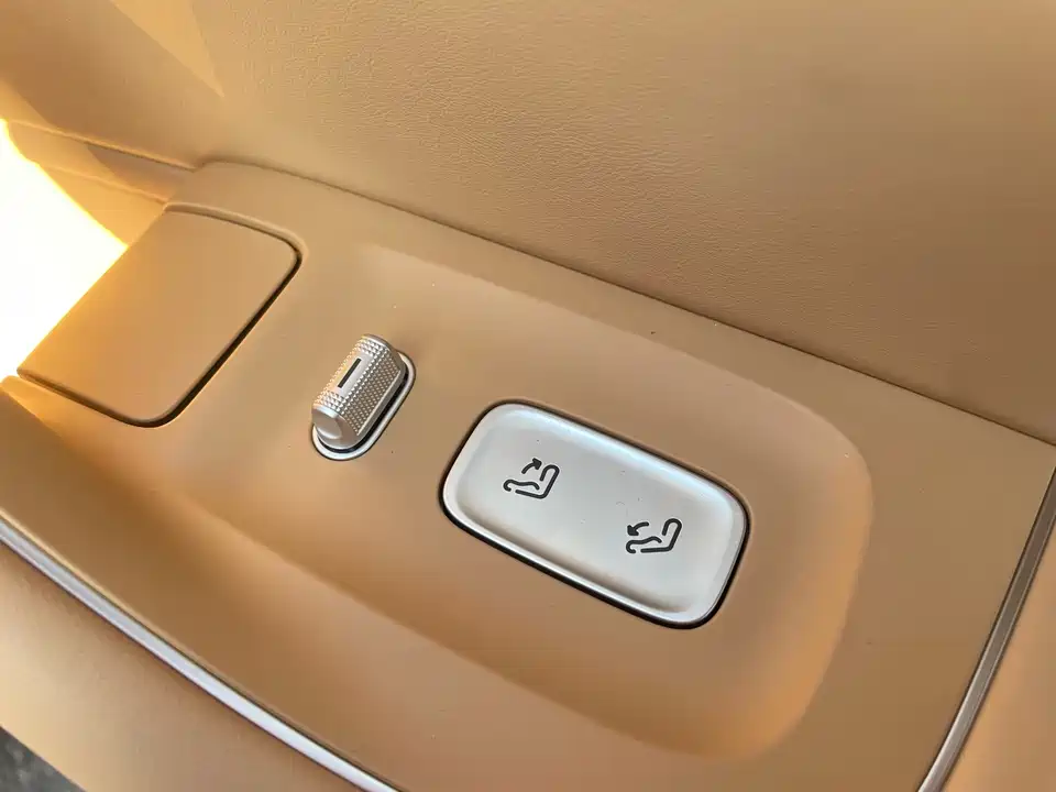 HarmonyOS Wisdom World R7