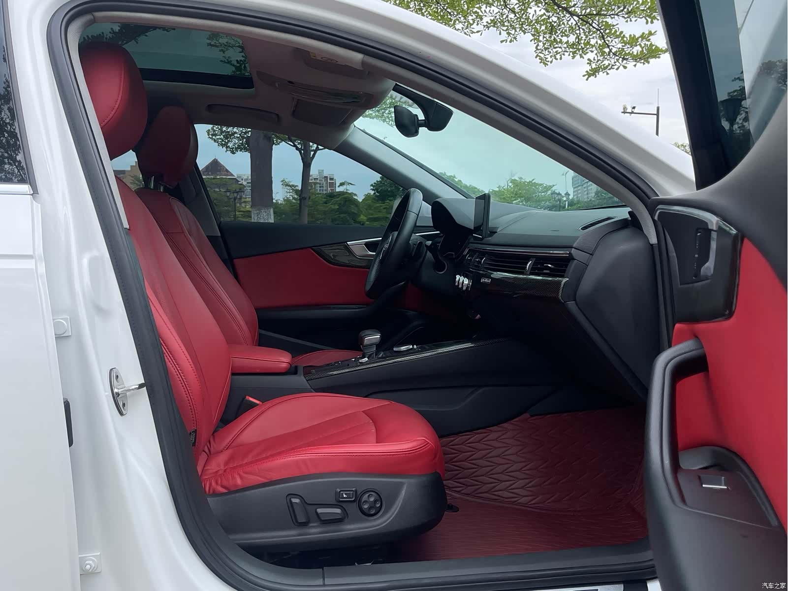 Audi A4L, 2019 13