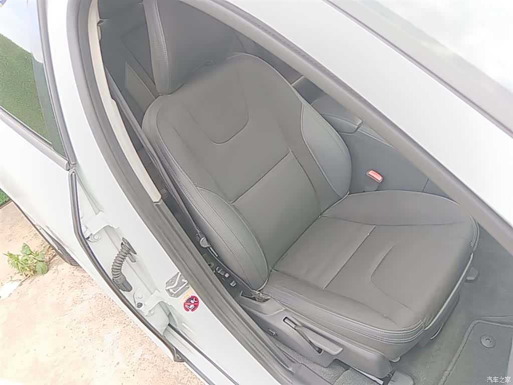 Volvo S60, 2015 25