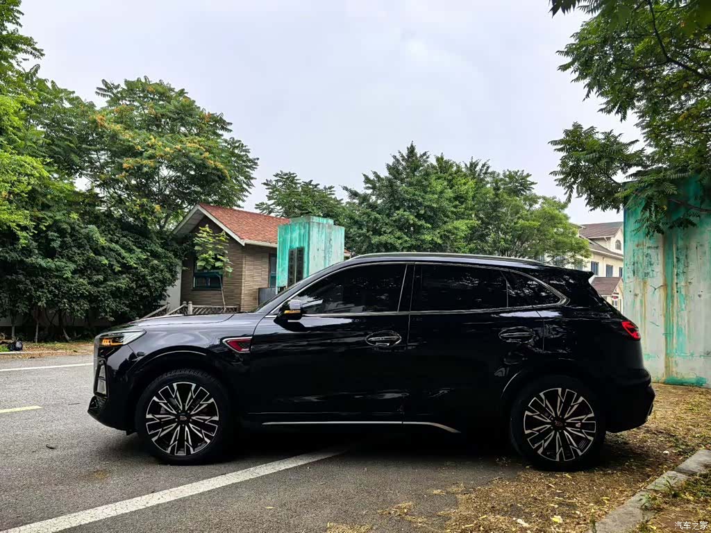 Hongqi HS5, 2023 13