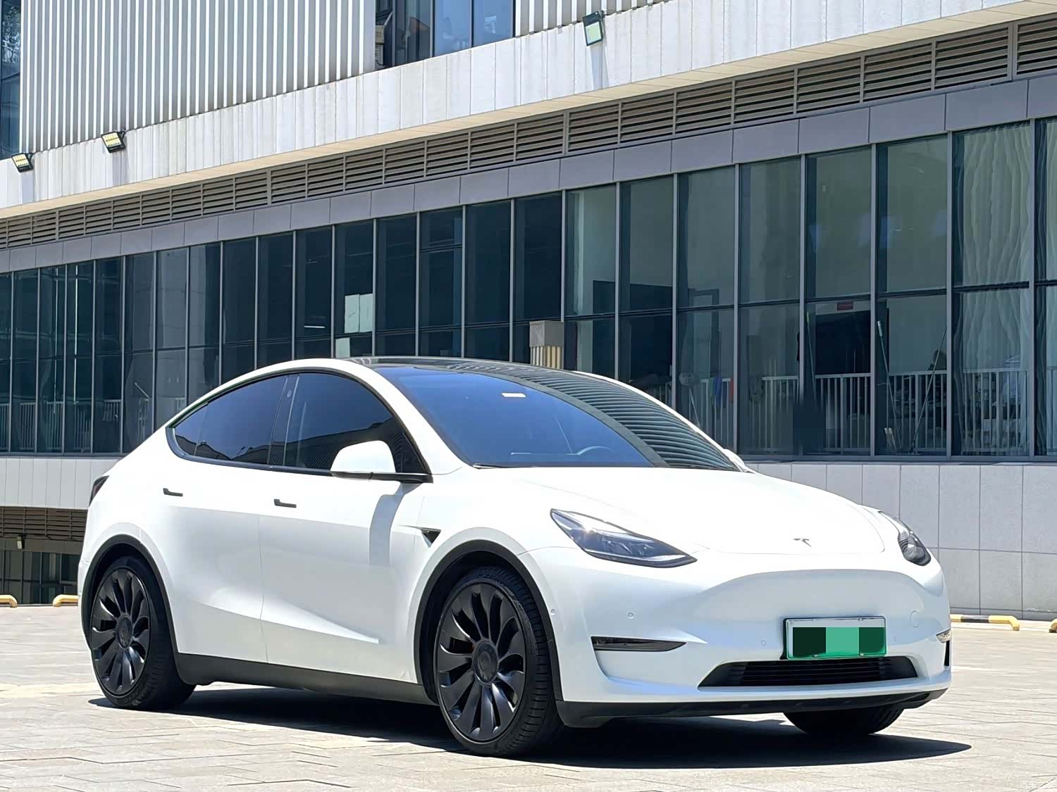 Tesla Model Y, 2021 2