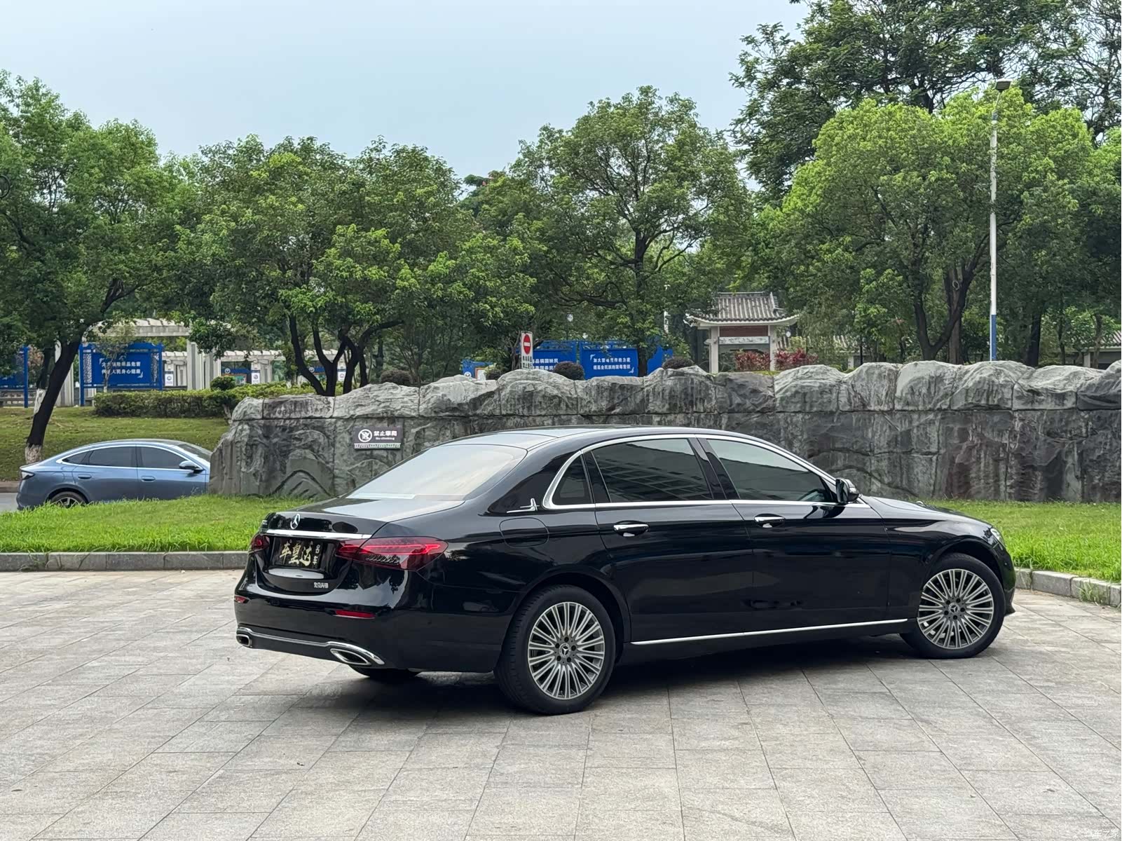 Mercedes-Benz E-Class, 2022 6