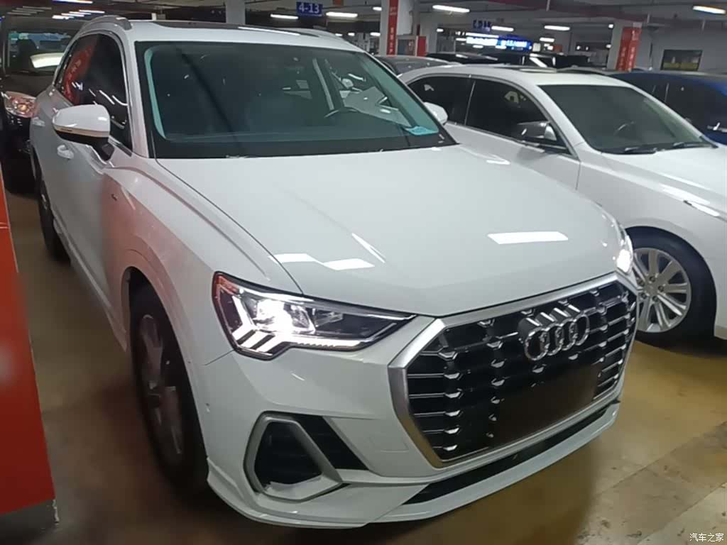 Audi Q3, 2022 3