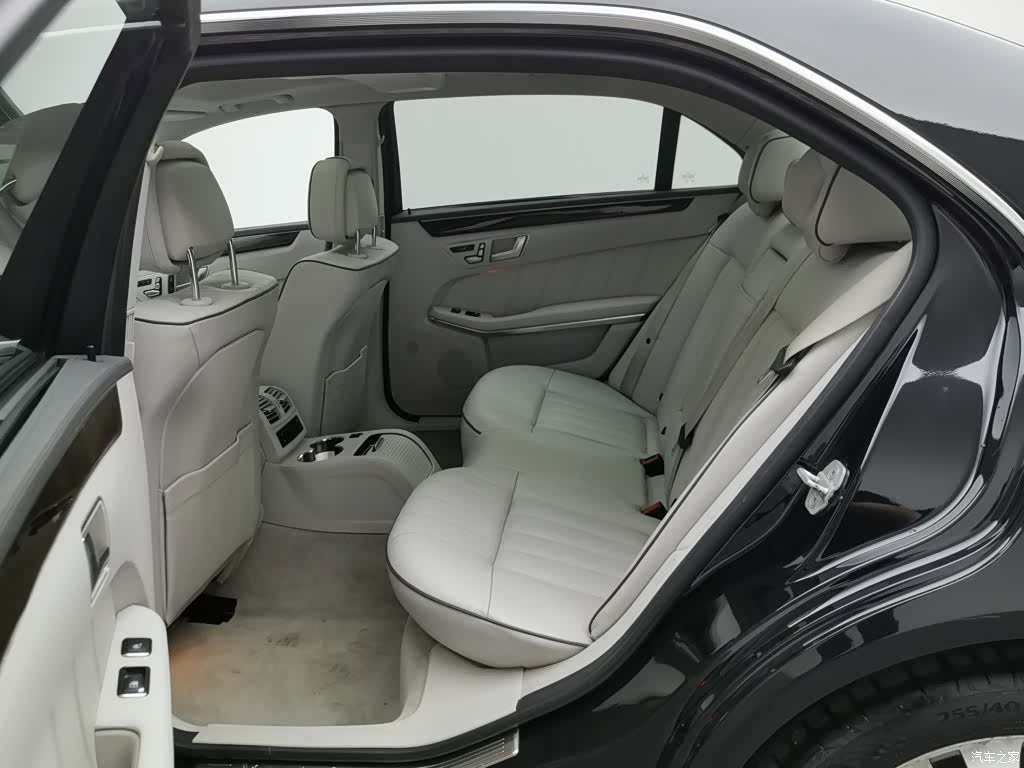 Mercedes-Benz E-Class, 2015 15