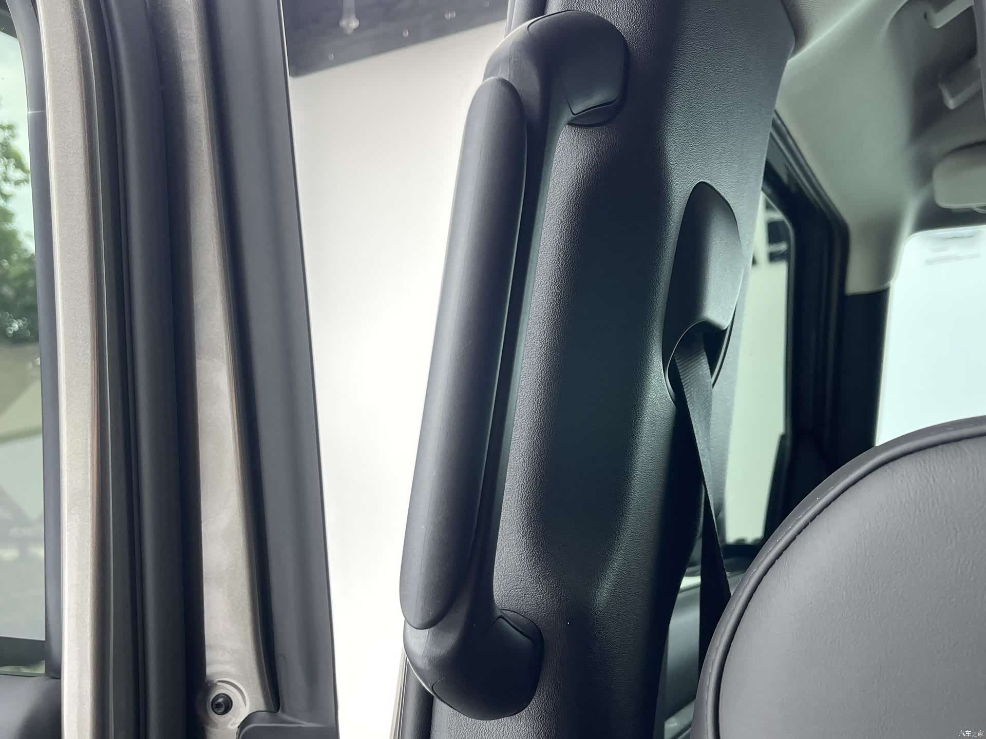 Land Rover Defender, 2024 23