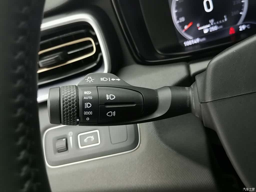 Lynk & Co 01, 2018 21