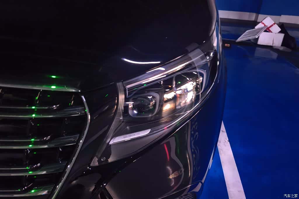 Mercedes-Benz V-Class, 2025 все фото