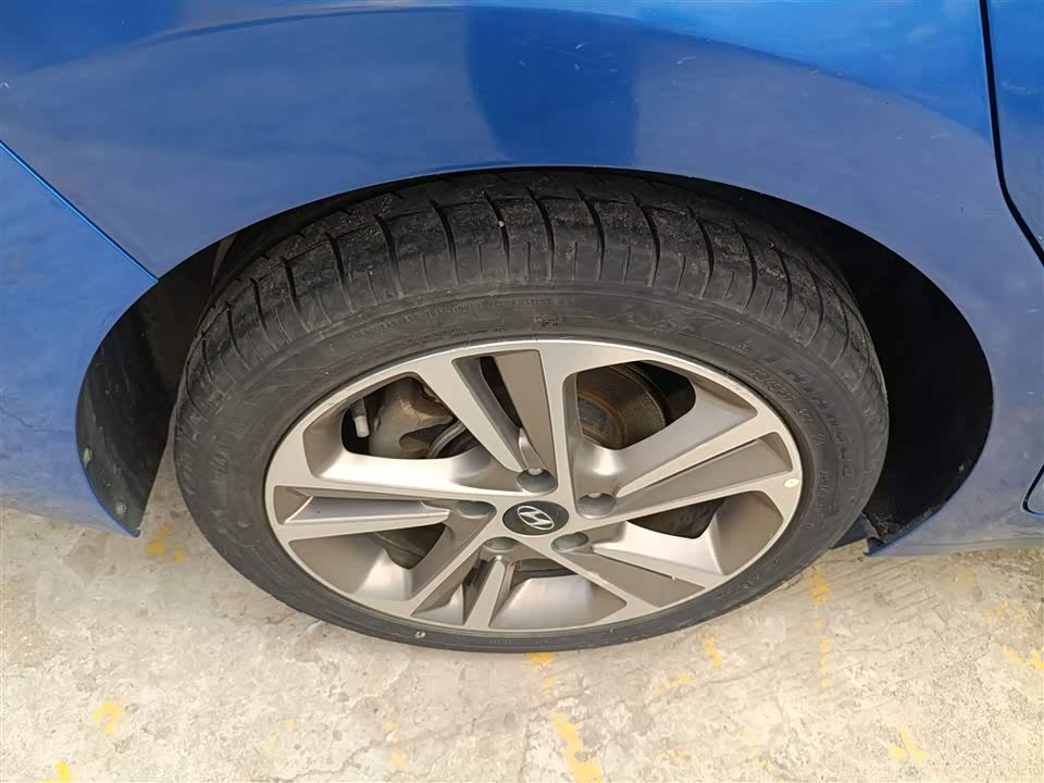 Hyundai Lead