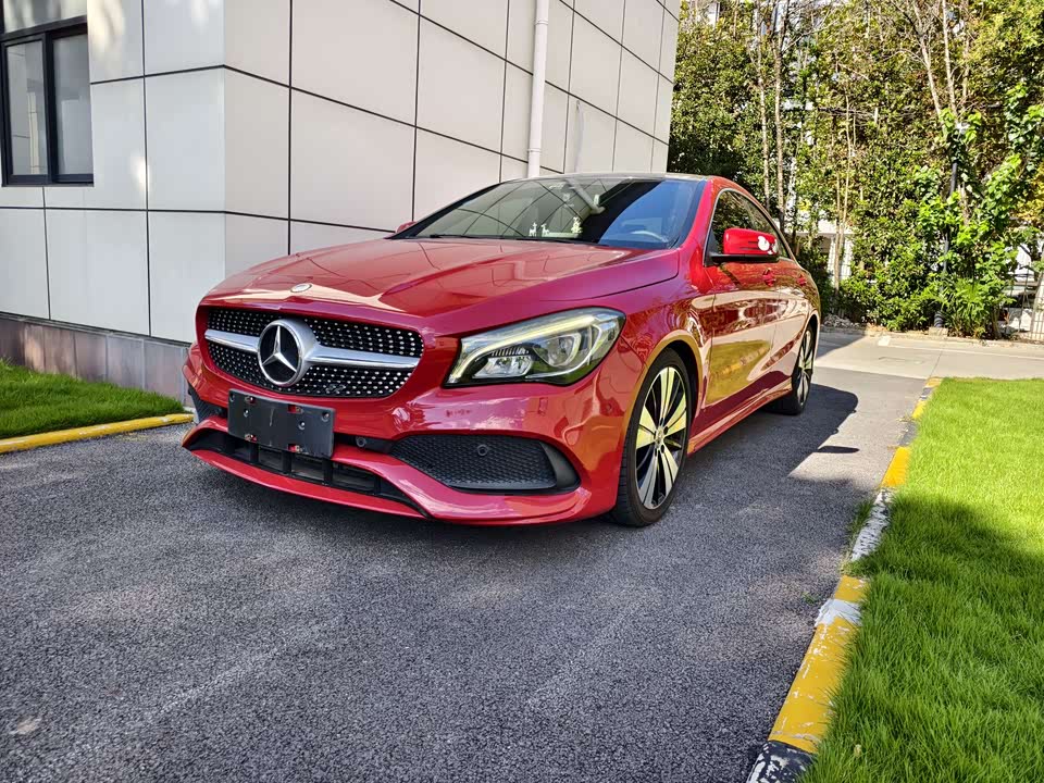 Mercedes-Benz CLA