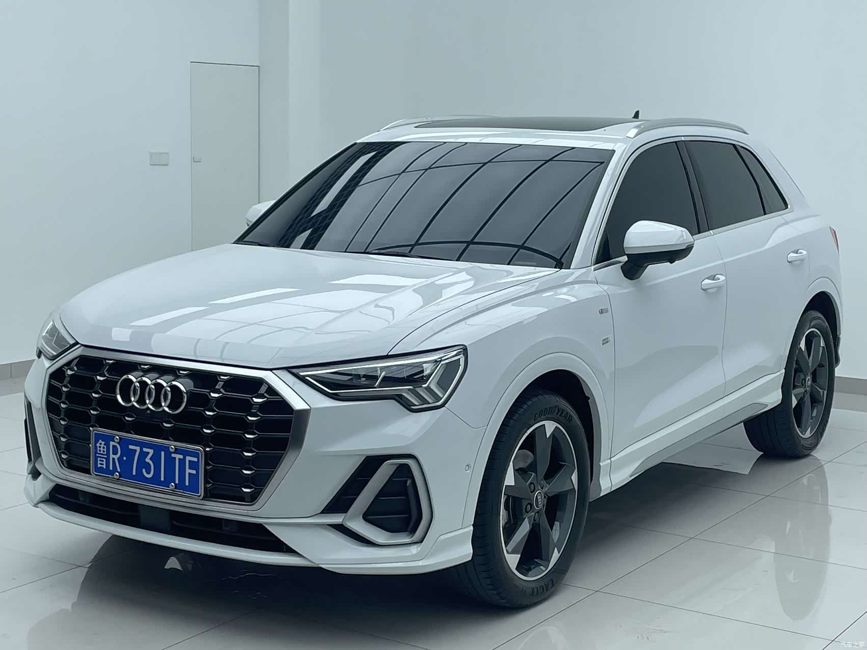 Audi Q3, 2023 1