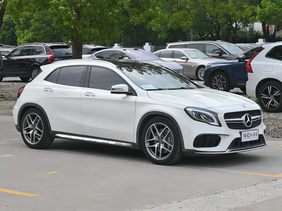 Mercedes-Benz GLA AMG