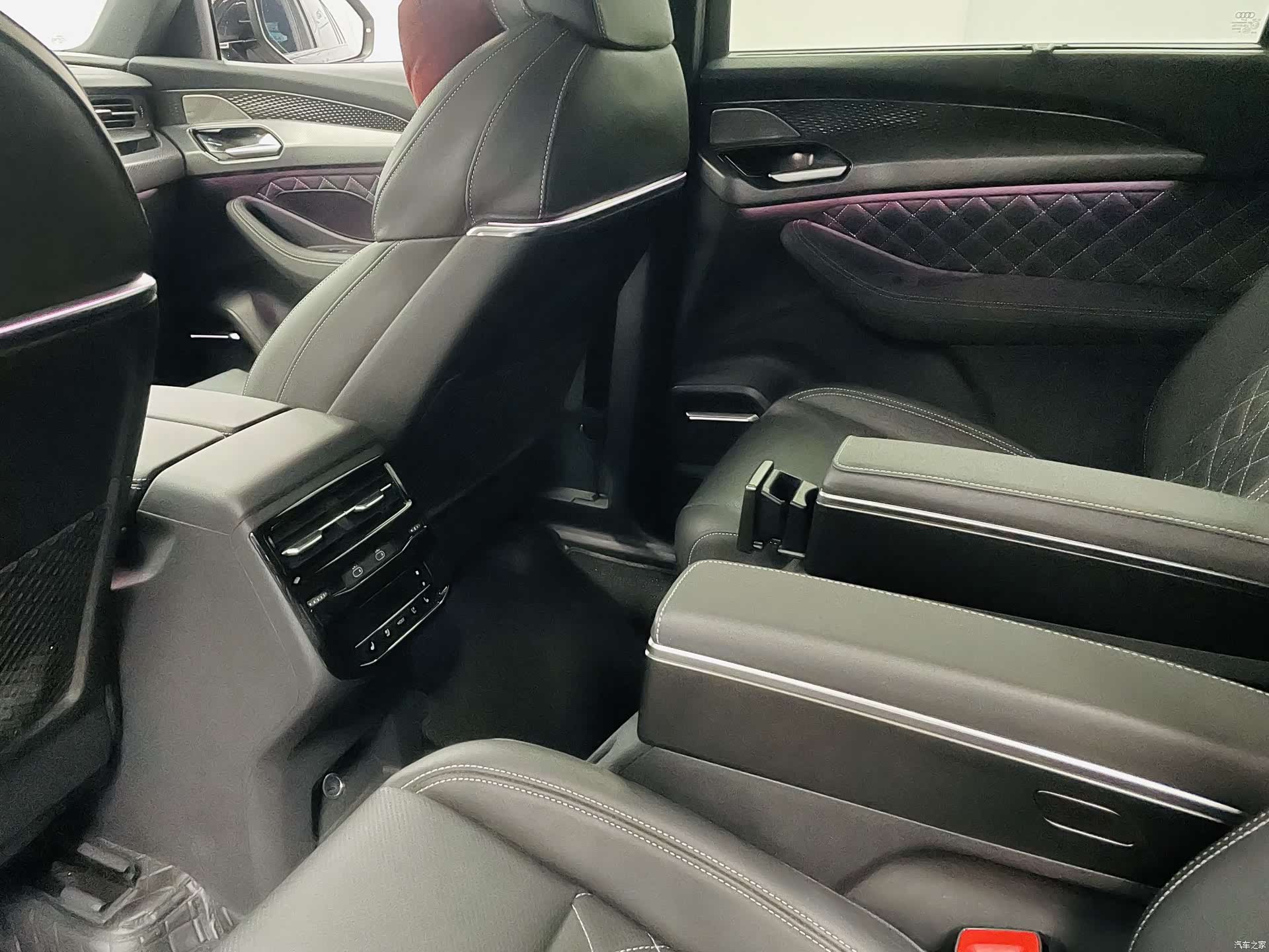 Audi Q6, 2024 12