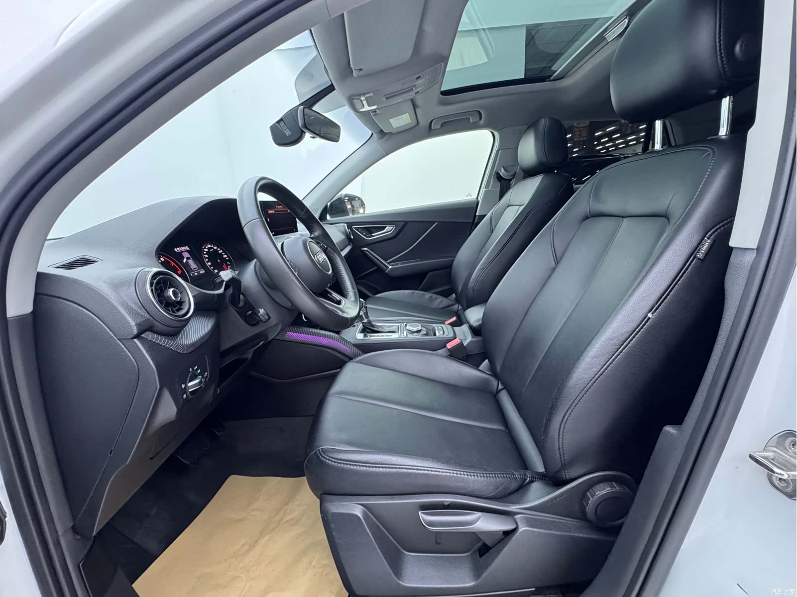 Audi Q2L, 2019 12