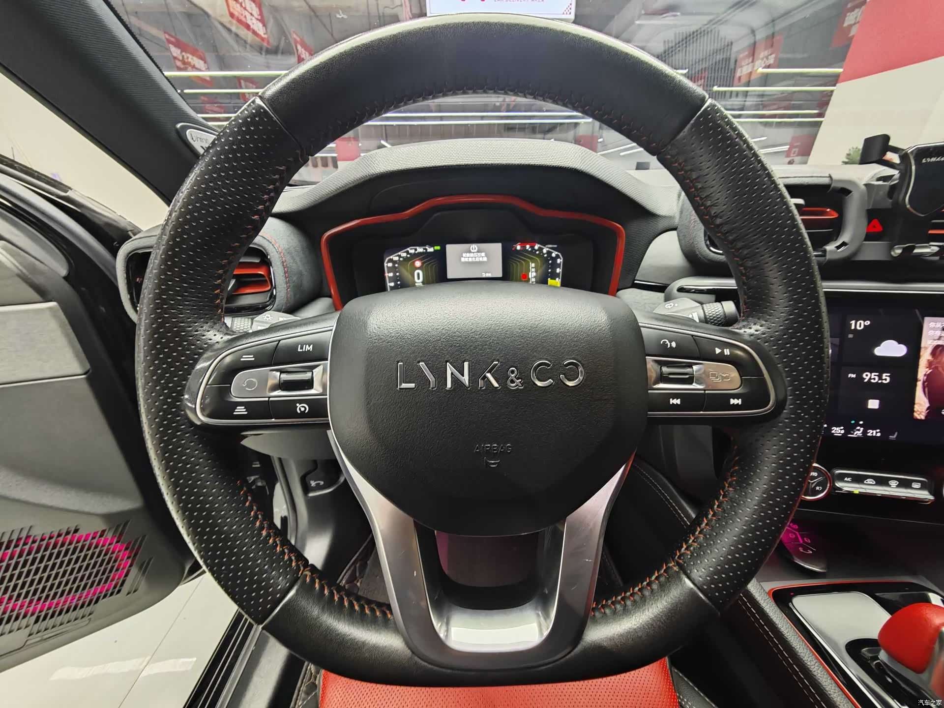 Lynk & Co 02, 2021 10