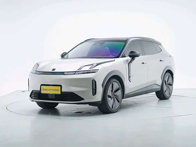 Lynk & Co 08 EM-P