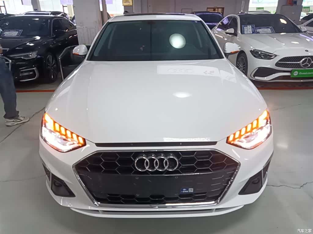 Audi A4L, 2021 3