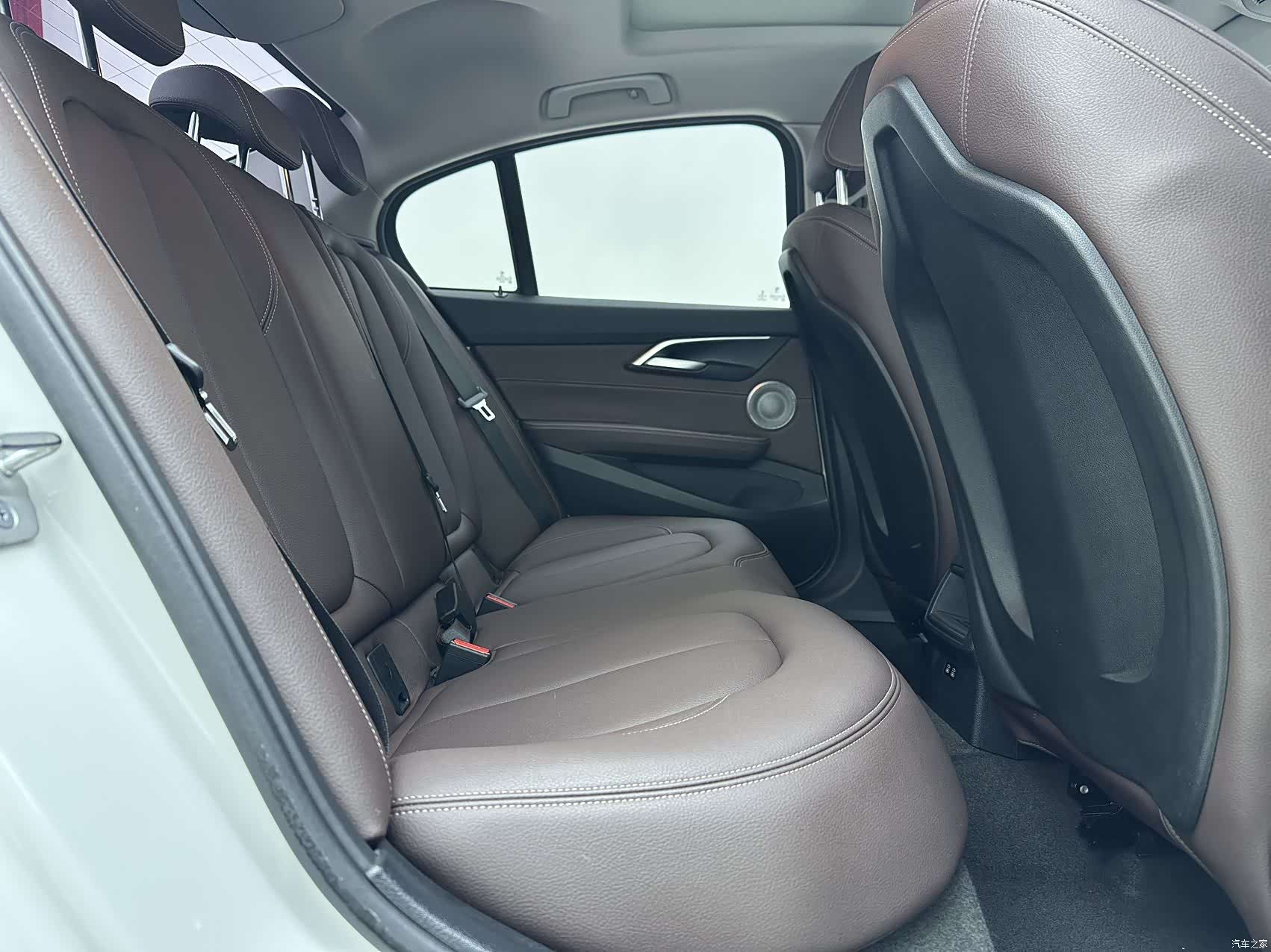 BMW 1 Series, 2022 10