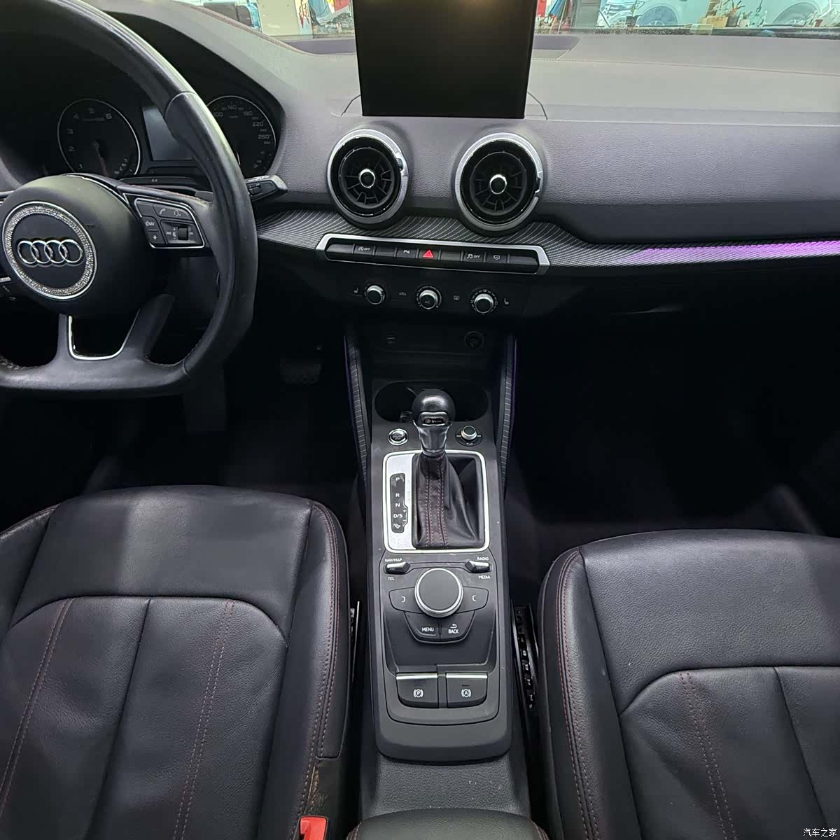 Audi Q2L, 2022 9