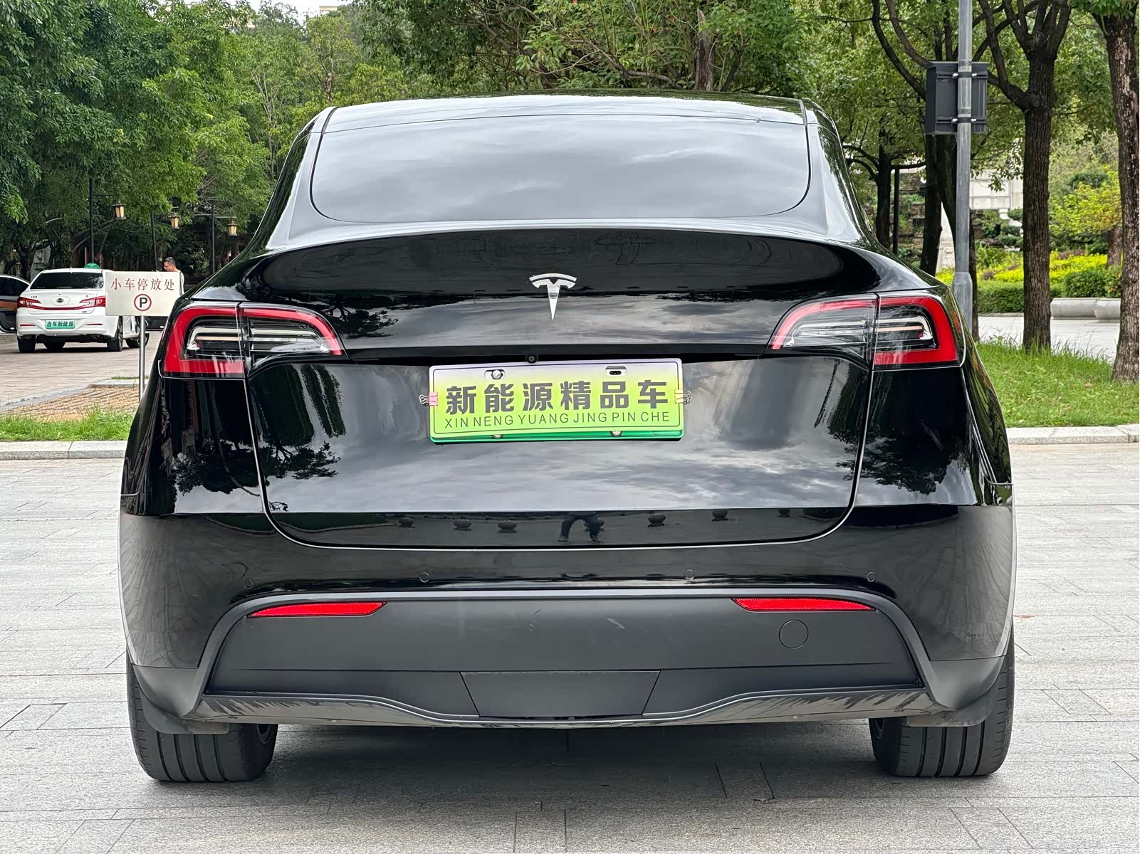 Tesla Model Y, 2021 все фото