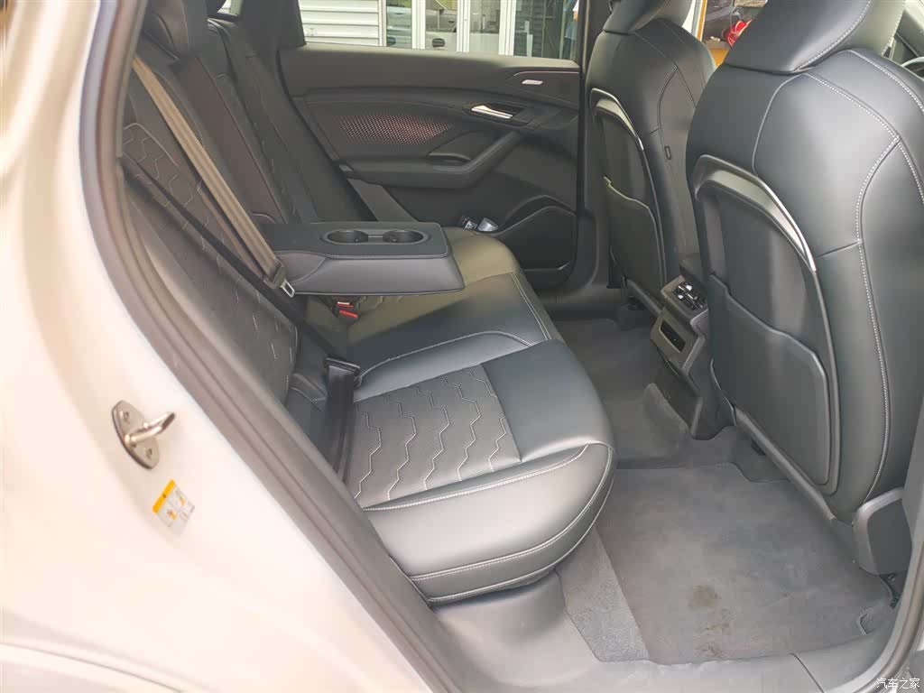Audi e-tron, 2025 7