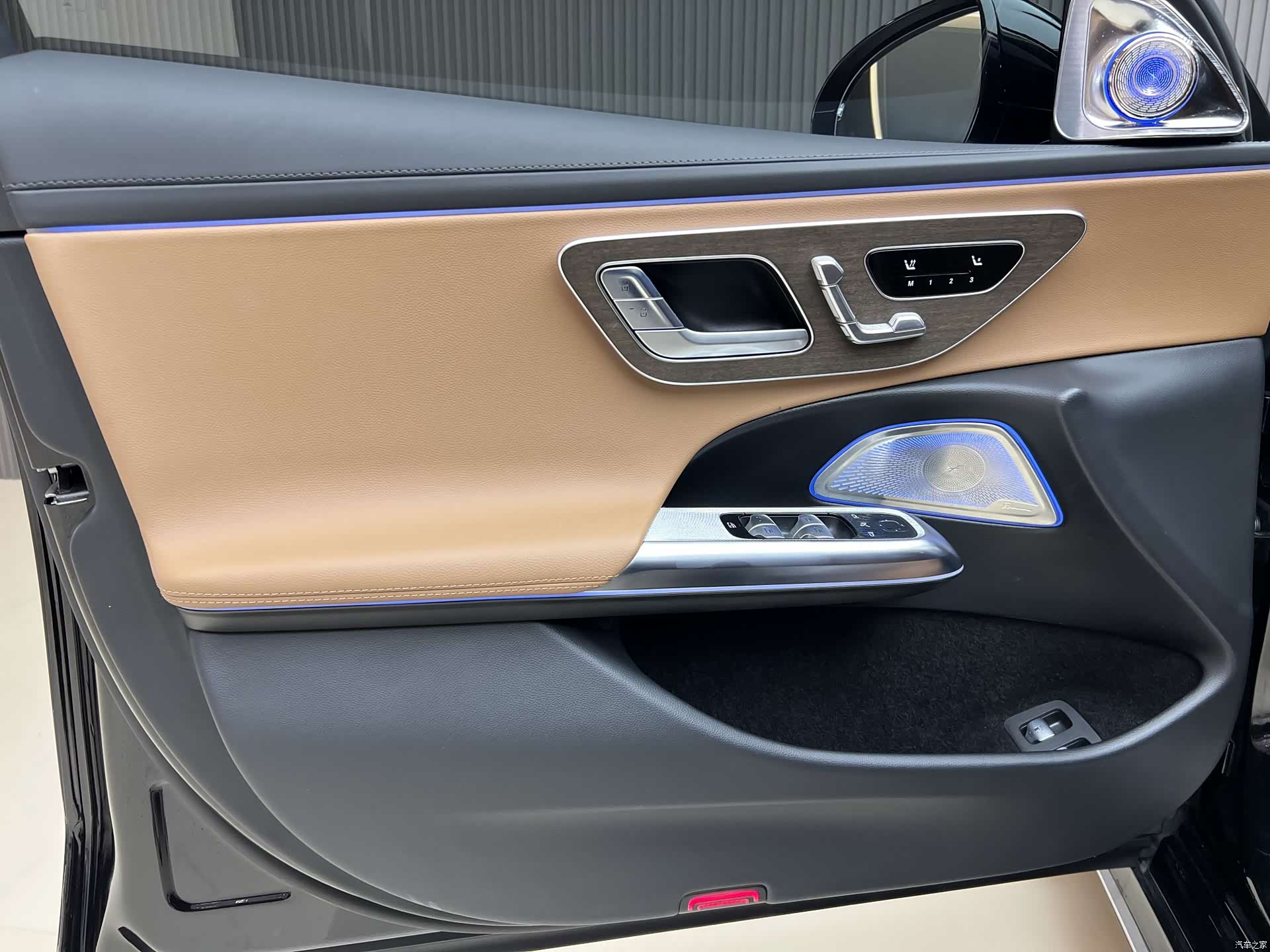 Mercedes-Benz E-Class, 2024 13