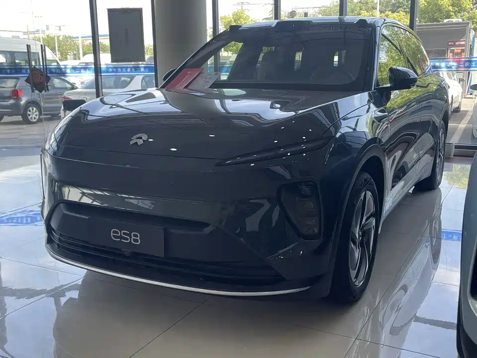 NIO ES8