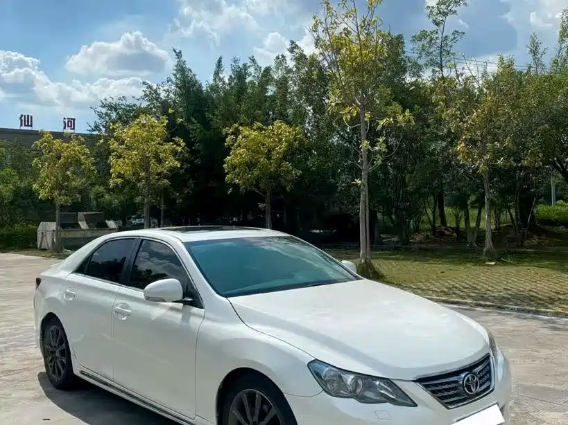 Toyota Reiz