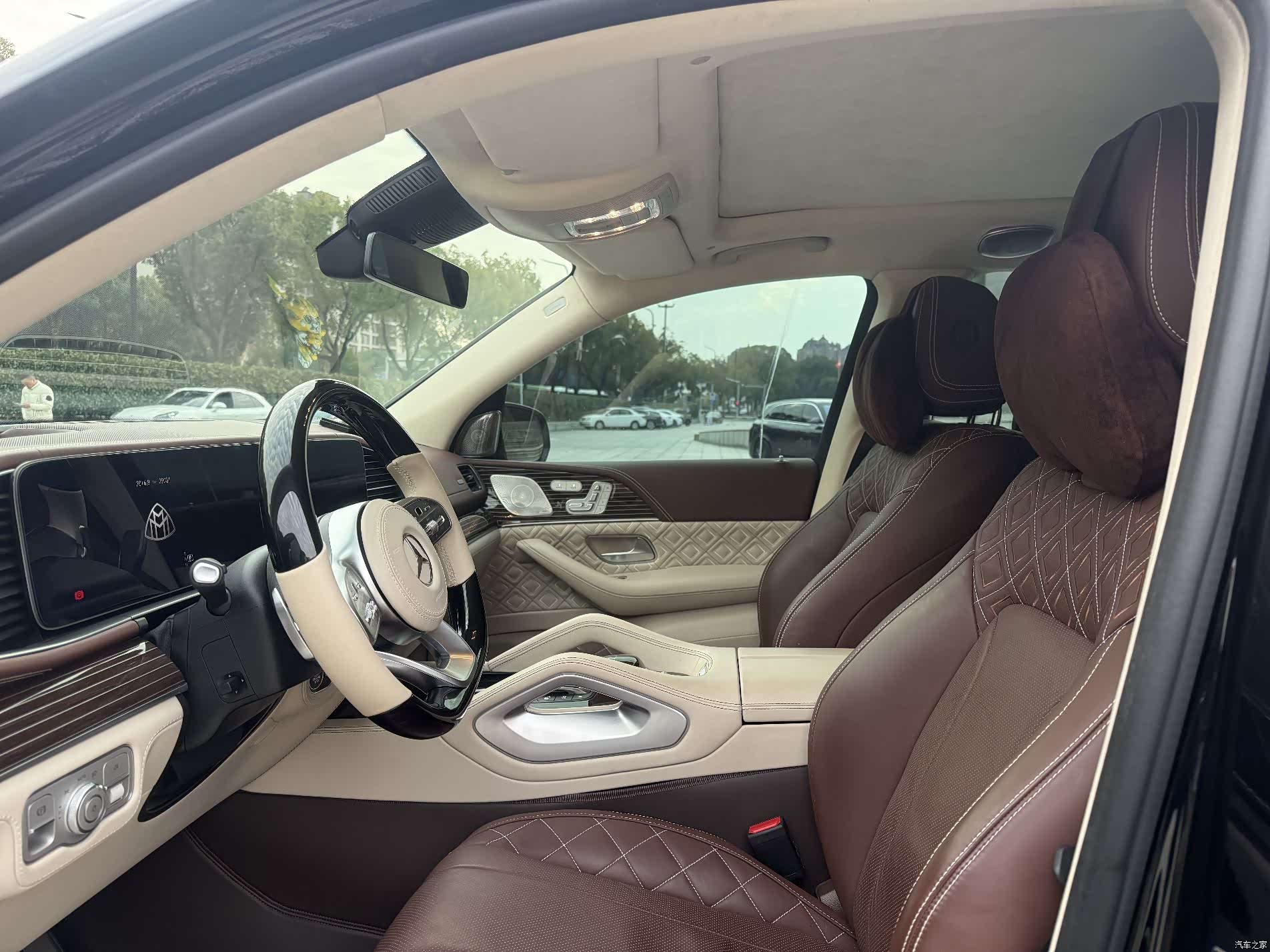 Mercedes-Benz GLS, 2023 9