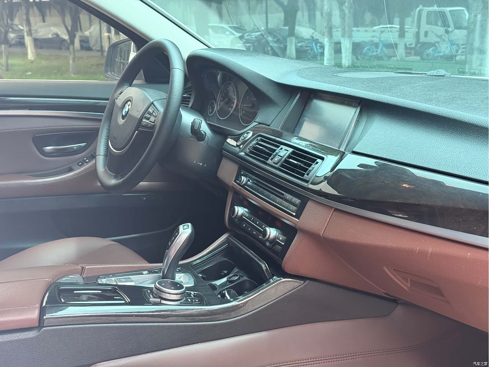 BMW 5 Series, 2016 13