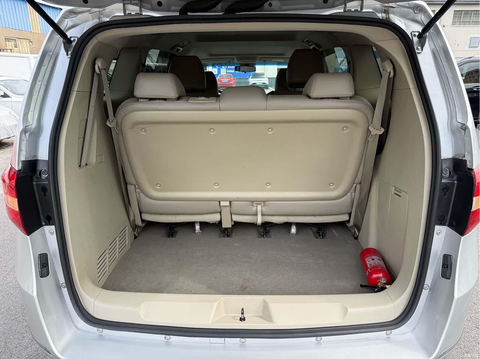 Buick GL8, 2017 23