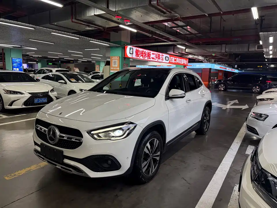 Mercedes-Benz GLA