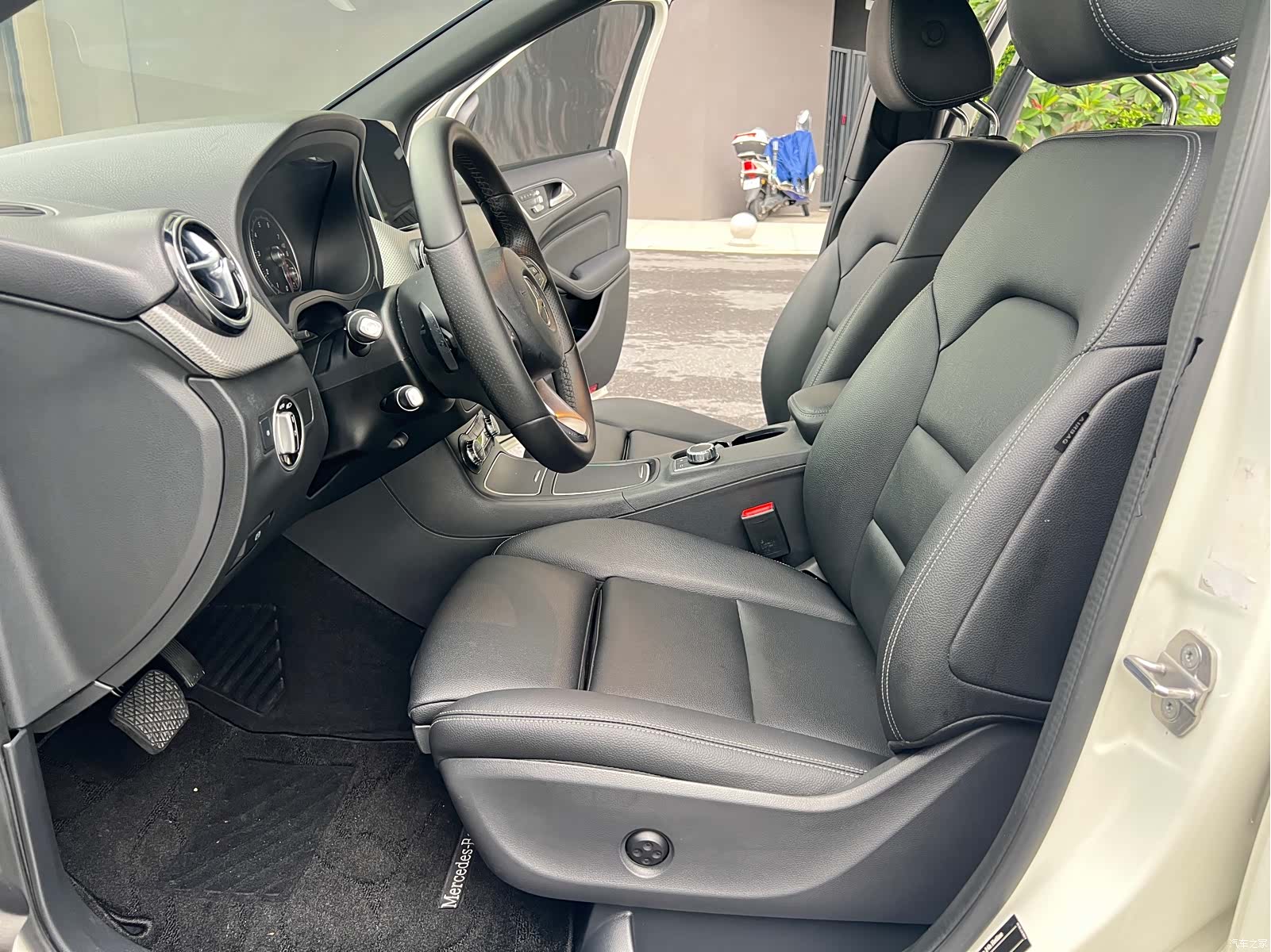 Mercedes-Benz B-Class, 2018 13