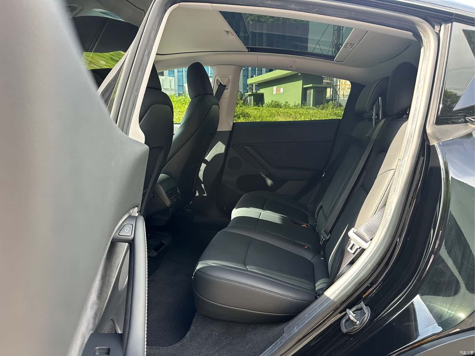 Tesla Model Y, 2023 12