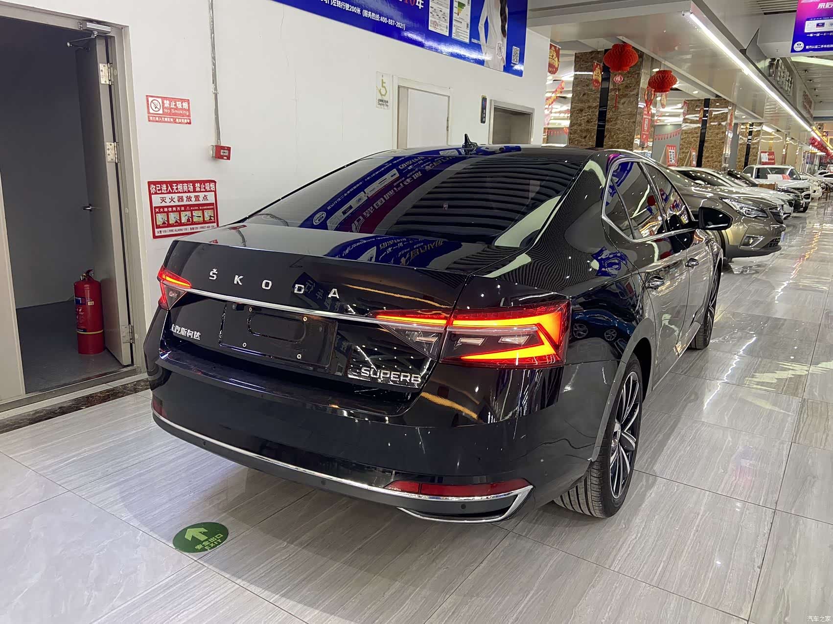 Skoda Superb, 2023 4