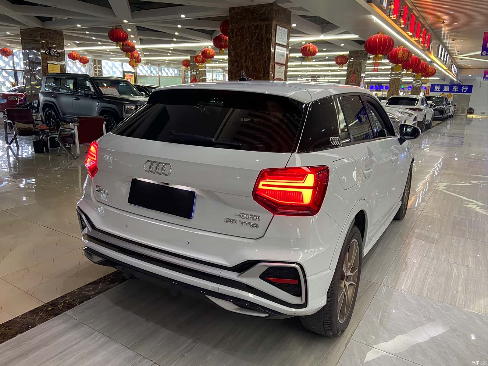 Audi Q2L, 2021 4