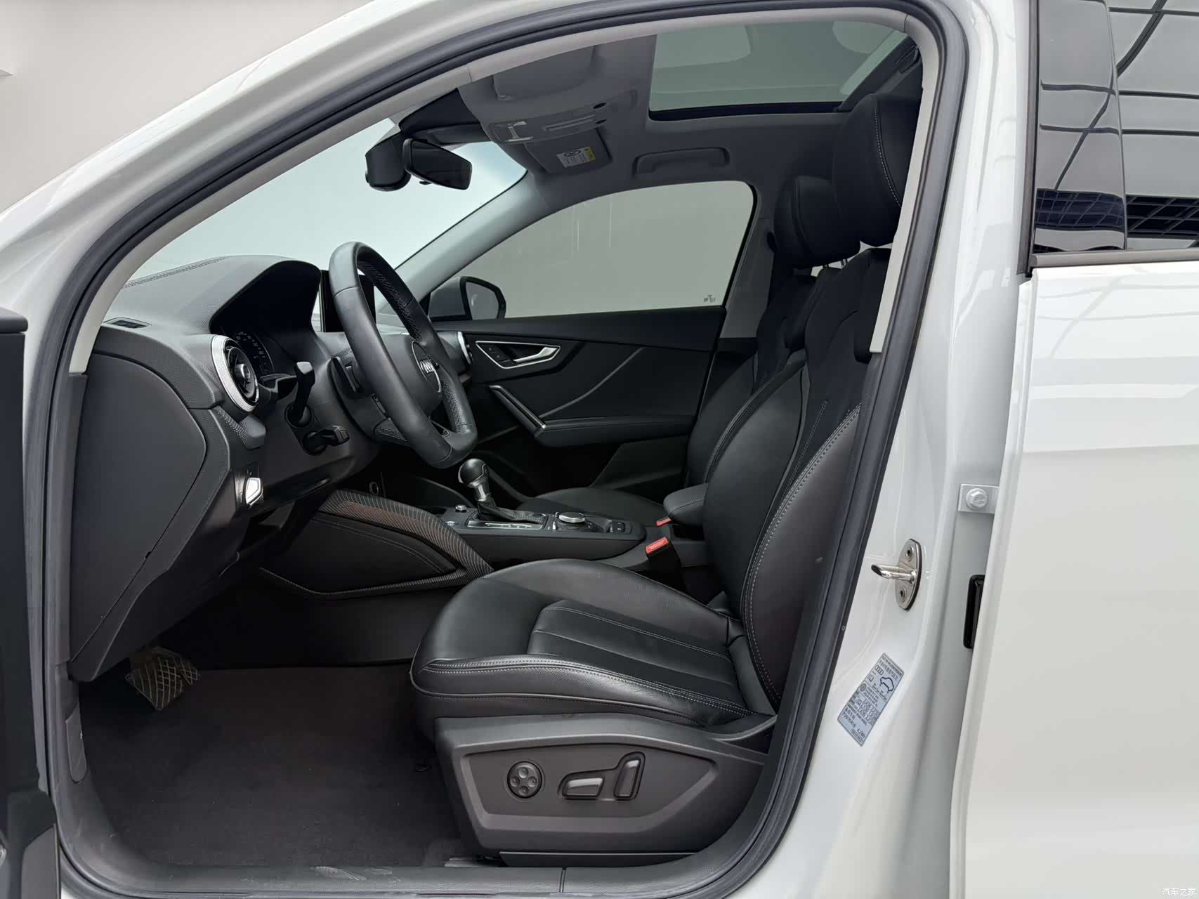 Audi Q2L, 2022 11
