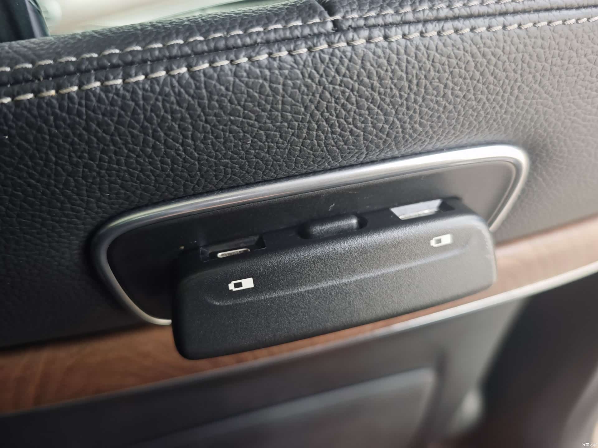 Mercedes-Benz E-Class, 2019 21