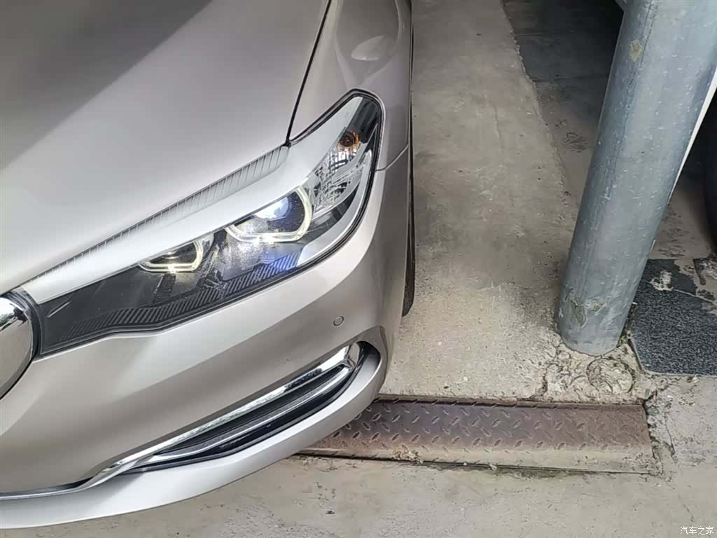 BMW 5 Series, 2020 24