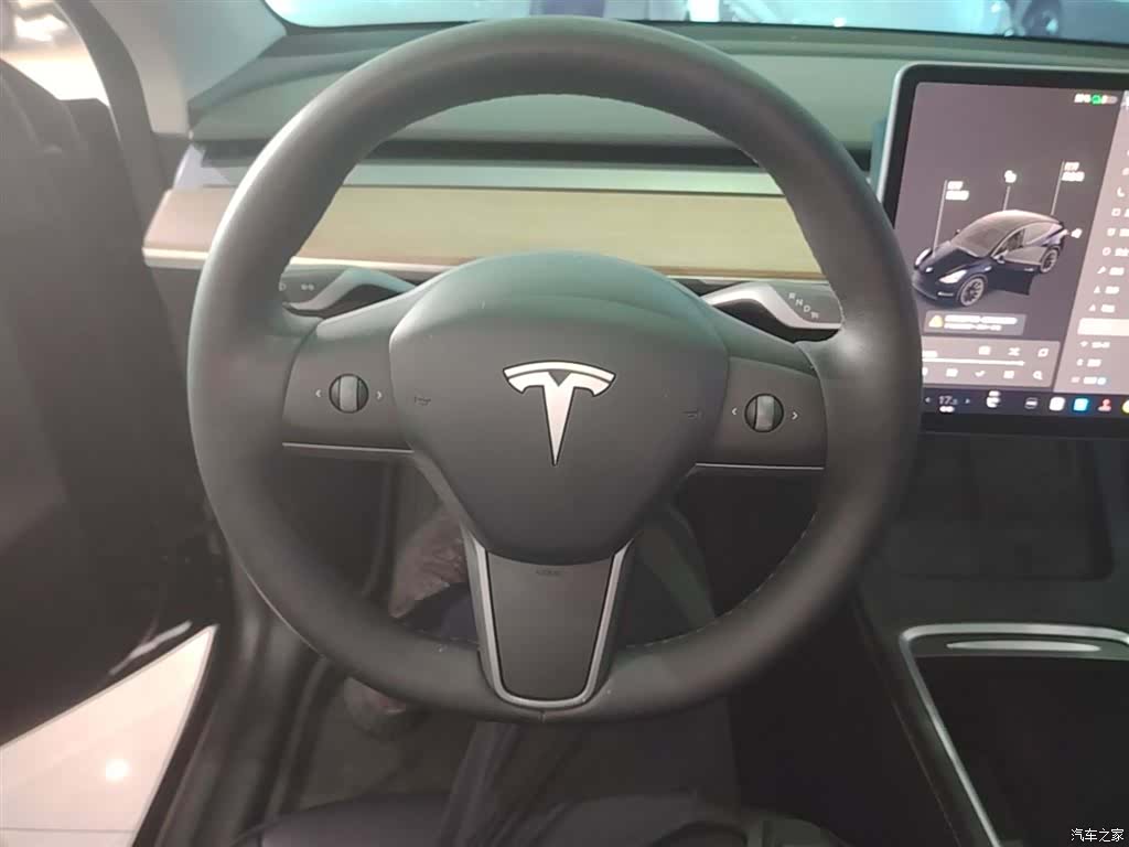 Tesla Model Y, 2022 11