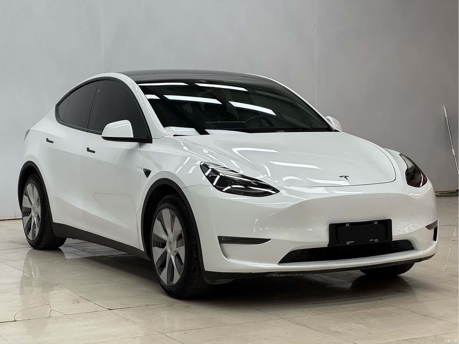 Tesla Model Y, 2021 12