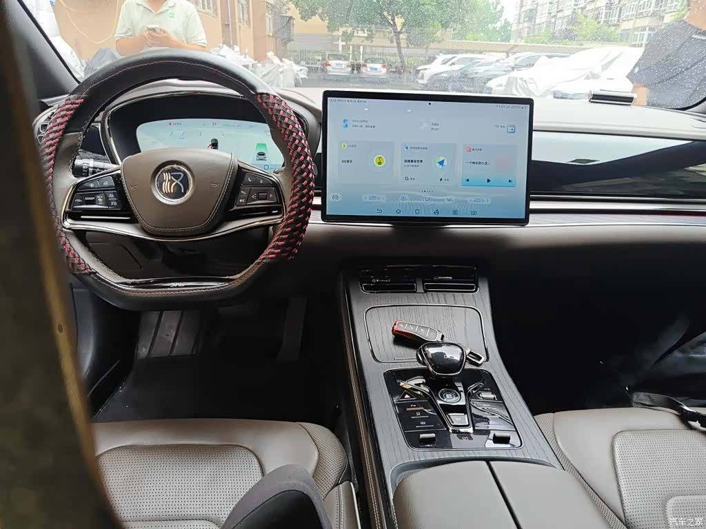 BYD Han, 2022 10