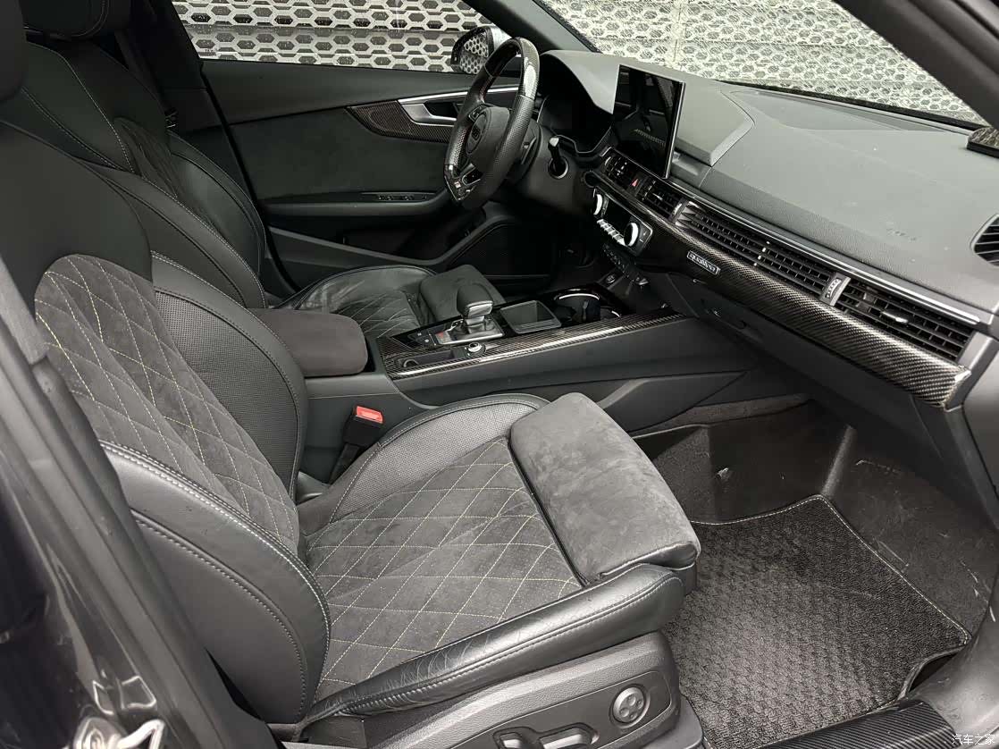 Audi A4L, 2022 8