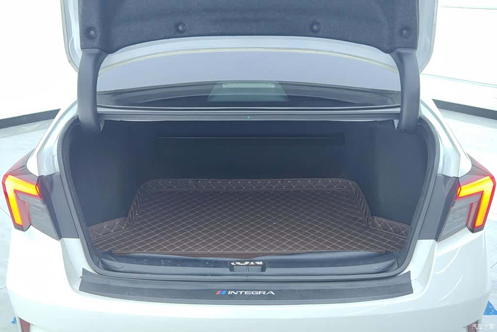 Honda Integra, 2023 4