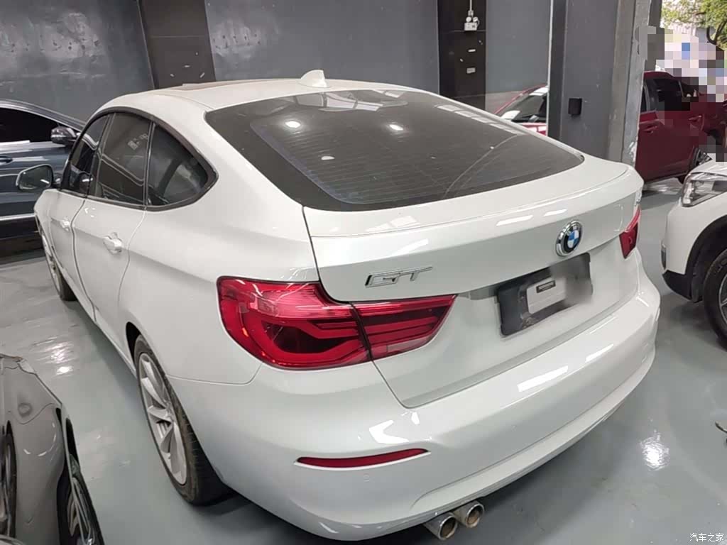 BMW 3 Series, 2018 все фото