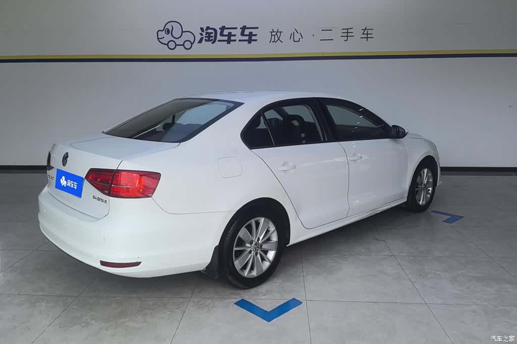 Volkswagen Sagitar, 2015 3