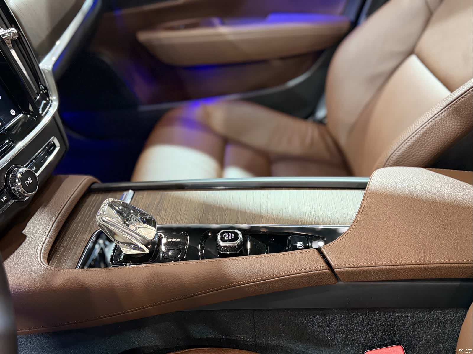 Volvo V90, 2022 23