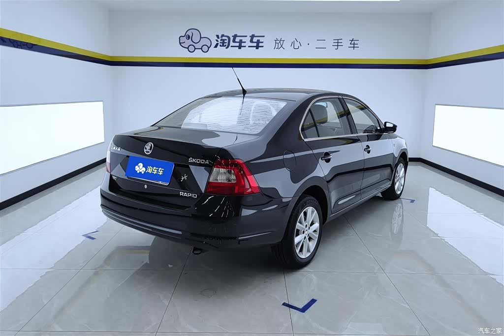 Skoda Rapid, 2016 3